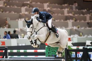 Bertra, Allen gewinnt die Hongkong Jockey Club Trophy