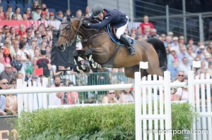 Matthew Sampson über dem Busch-Oxer