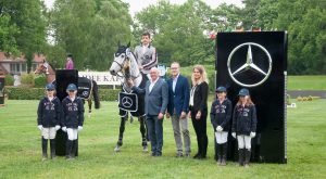 Siegerehrung Nicola Philippaerts (Foto: Hans-Joachim Reiner
