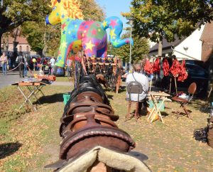 Eingang zum Gutengermendorfer Pferde- und Hobbymarkt (Foto: Margot Schöning)