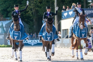 Jessica von Bredow-Werndl,Dorothee Schneider und Isabell Werth