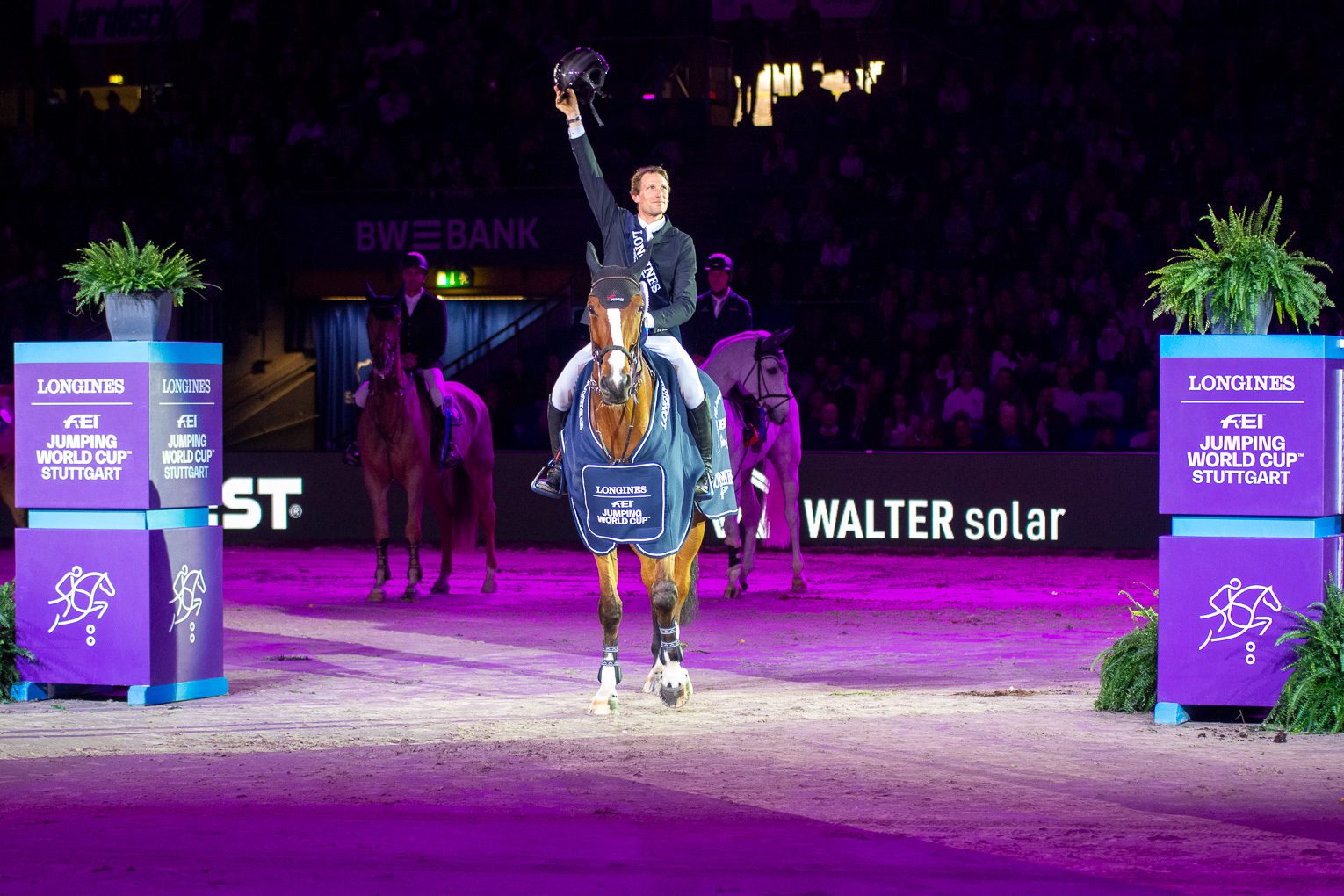 Kevin Staut siegt im LONGINES FEI Jumping World Cup Grand Prix of ...