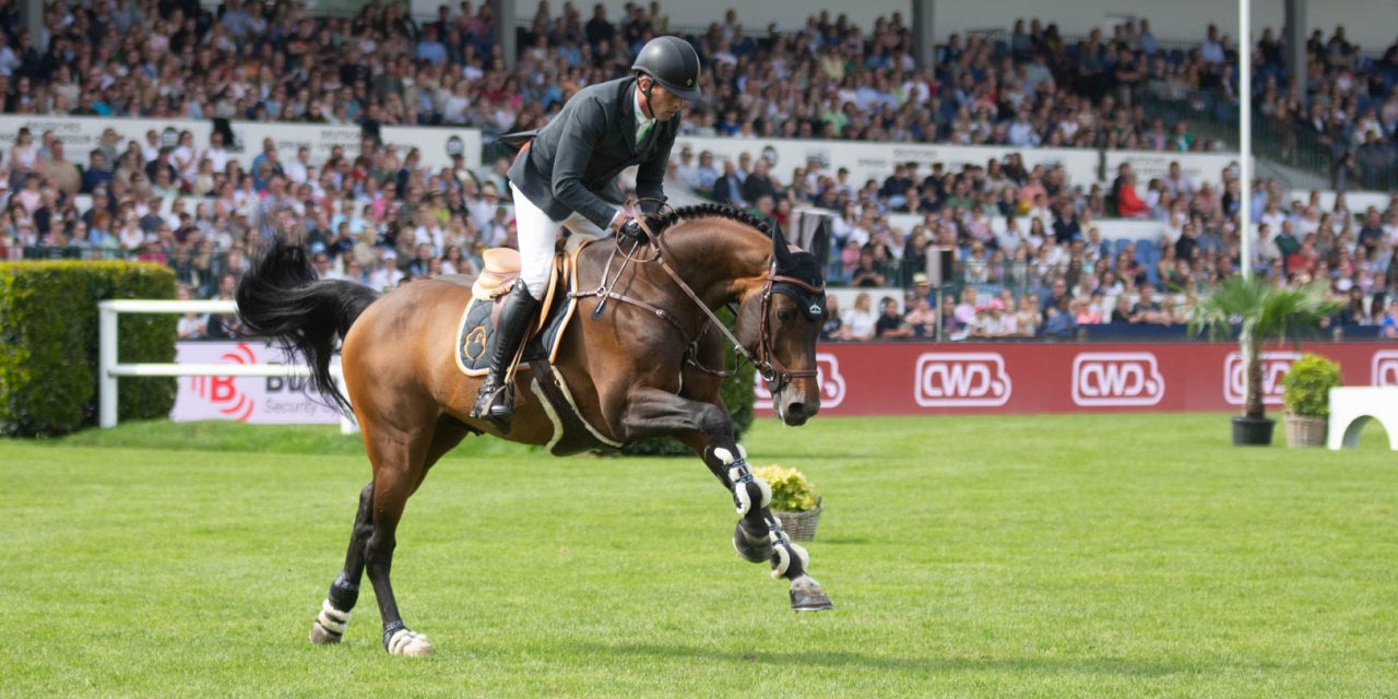 Harrie Smolders gewinnt mit Mister Tac das Championat beim AL SHIRA`AA Deutsches Spring- und Dressur-Derby Hamburg