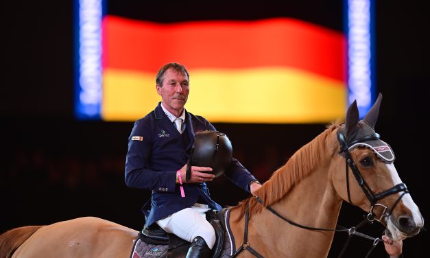 IFEMA Horse Week Madrid: Hans-Dieter Dreher reitet in der TROFEO ESTRELLA DAMM schnell wie der Wind zum Sieg