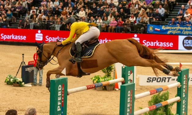 Sieg für Yuri Mansur, den Mann in Gelb, beim Championat von Leipzig 2025