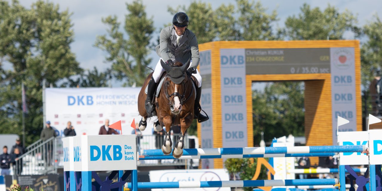 Christian Kukuk gewinnt mit 0,07 Sekunden Vorsprung den Großen Preis der DKB in Hohenwieschendorf