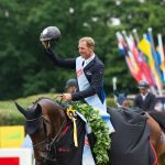 Andre Thieme siegt zum vierten Mal im Deutschen Springderby , dieses Mal mit Paule S!